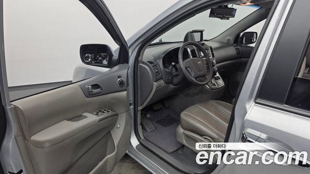 Kia Canival 2010 — photo 10