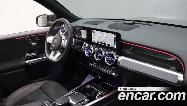 Mercedes-Benz GLB-Class 2023 — photo 11