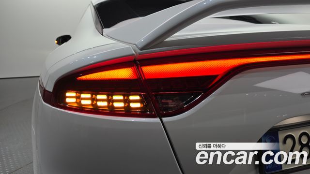 Kia Stinger 2021 — photo 9