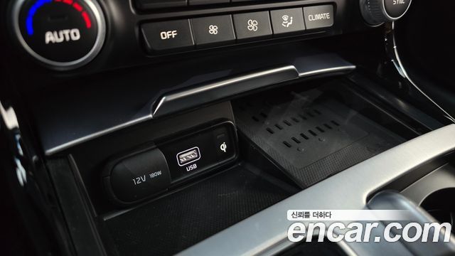 Kia Stinger 2021 — photo 31