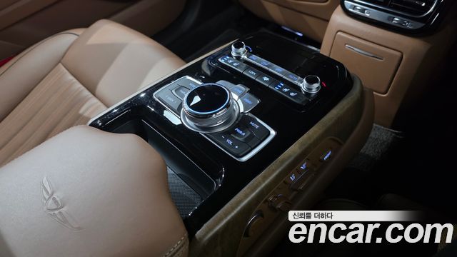 Genesis G90 2019 — photo 18
