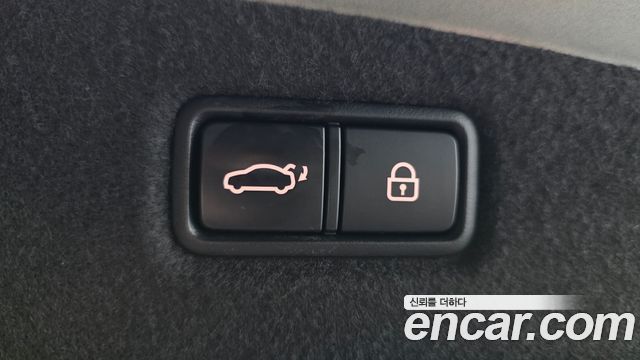 Genesis G90 2019 — photo 20