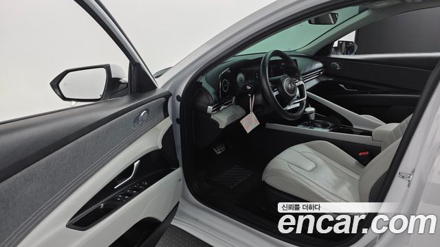 Hyundai AVANTE 2021 — photo 10