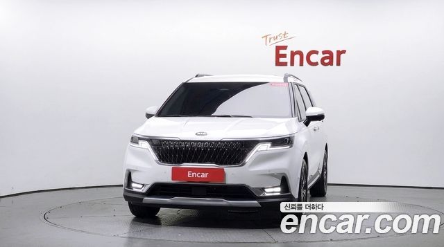 Kia Canival 2021 — photo 3