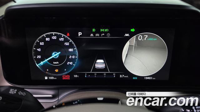 Kia Canival 2021 — photo 11