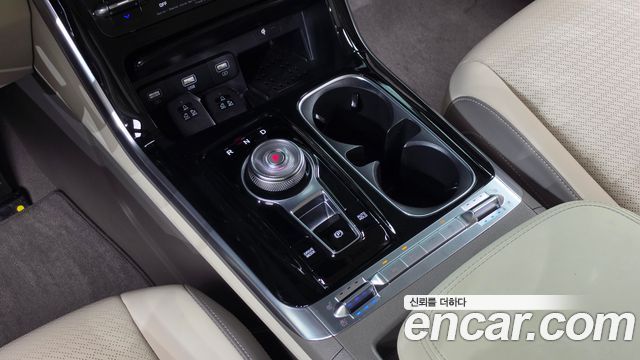 Kia Canival 2021 — photo 12