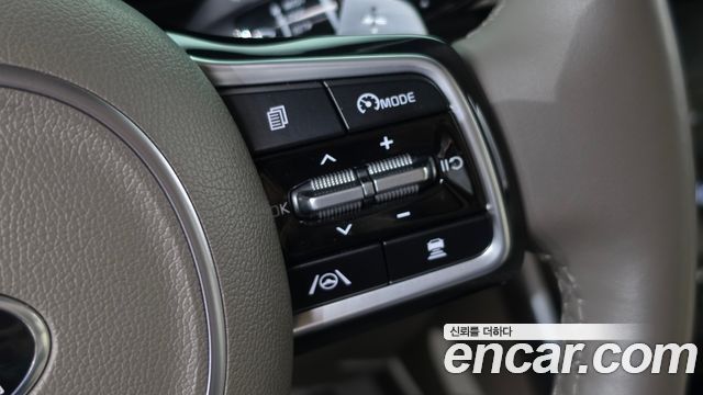 Kia Canival 2021 — photo 21