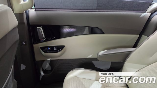 Kia Canival 2021 — photo 15