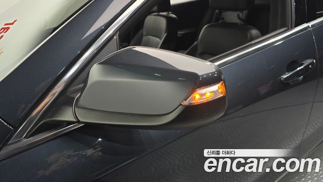 Chevrolet Korea Malibu 2019 — photo 32