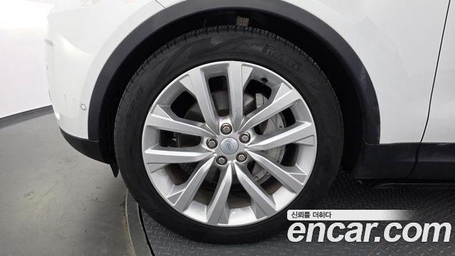 Land Rover Discovery 2022 — photo 5