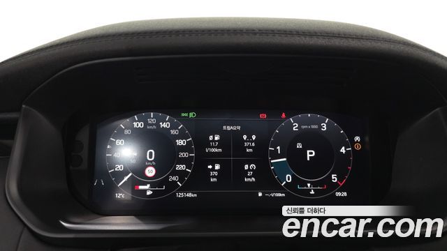 Land Rover Discovery 2022 — photo 8