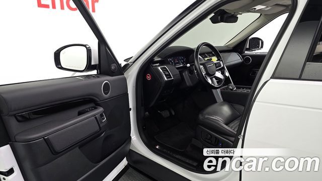Land Rover Discovery 2022 — photo 10