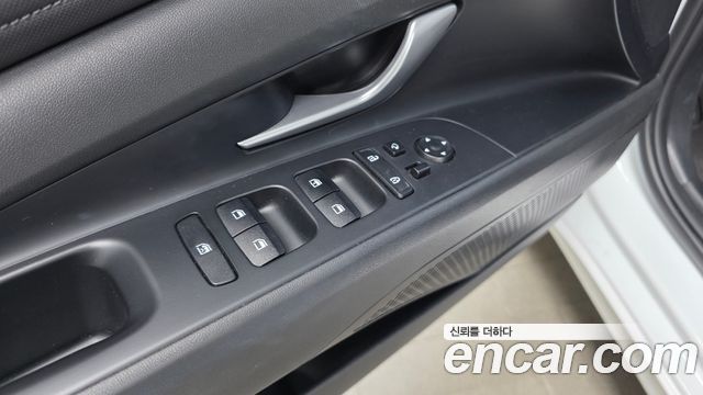 Hyundai AVANTE 2023 — photo 28