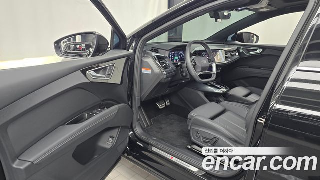 Audi Q4 e-tron 2026 — photo 13