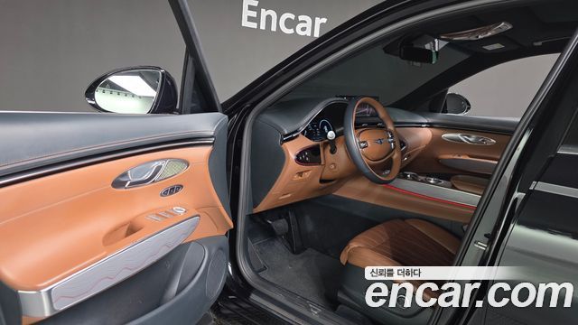 Genesis GV70 2023 — photo 13