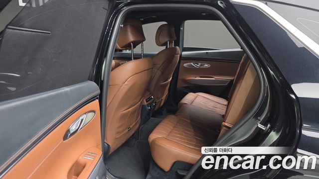 Genesis GV70 2023 — photo 22