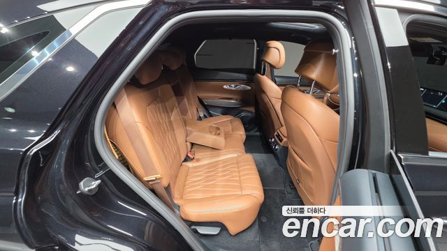 Genesis GV70 2023 — photo 24