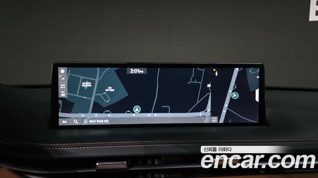 Genesis GV70 2023 — photo 30