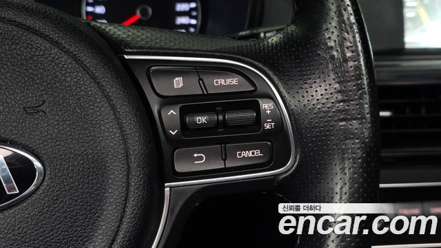 Kia K5 2017 — photo 21