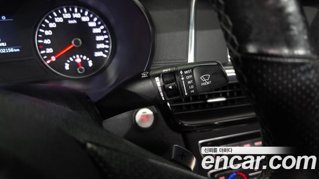 Kia K5 2017 — photo 24