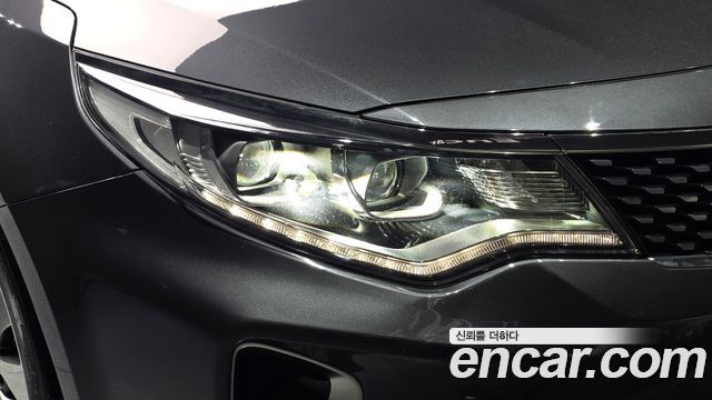 Kia K5 2017 — photo 8
