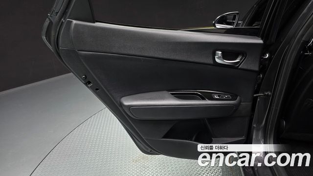 Kia K5 2017 — photo 15