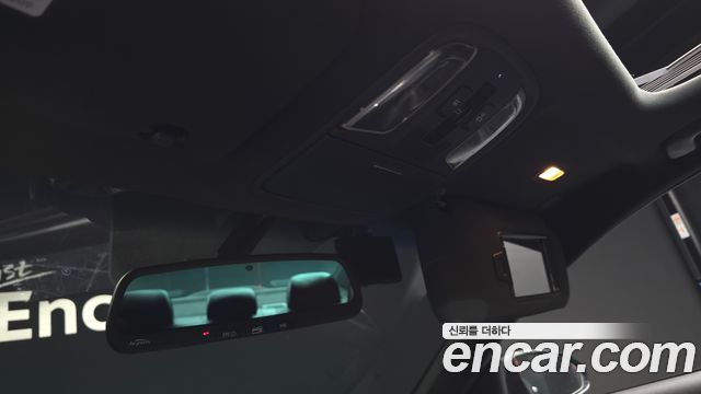 Kia K5 2017 — photo 31