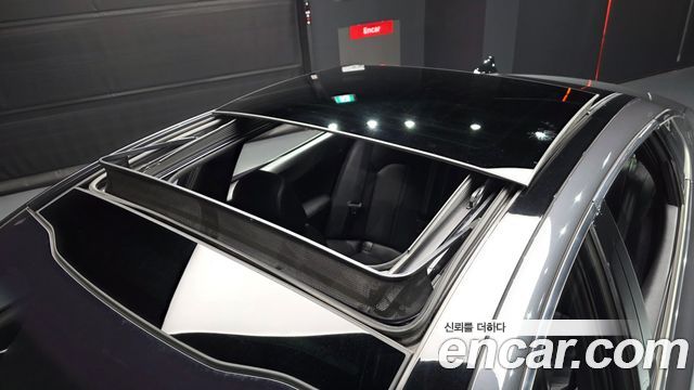 Kia K5 2017 — photo 32