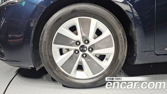 Kia K7 2017 — photo 5