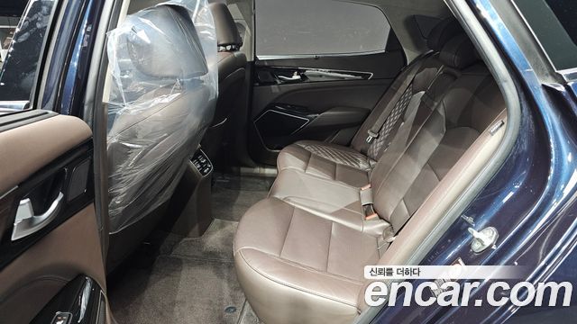 Kia K7 2017 — photo 18
