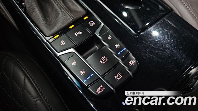 Kia K7 2017 — photo 25