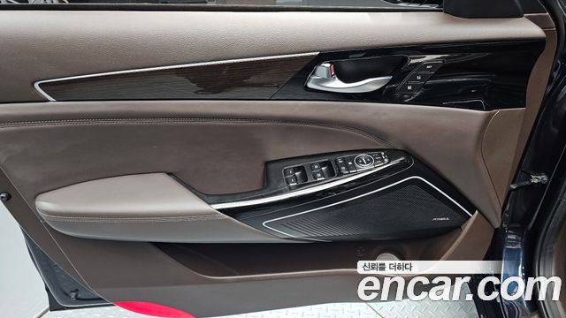 Kia K7 2017 — photo 14