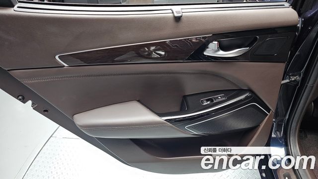 Kia K7 2017 — photo 15