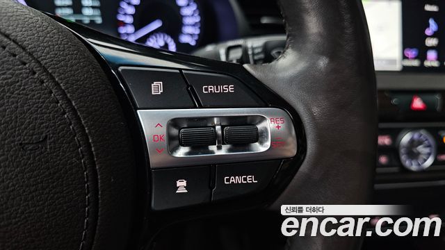 Kia K7 2017 — photo 30