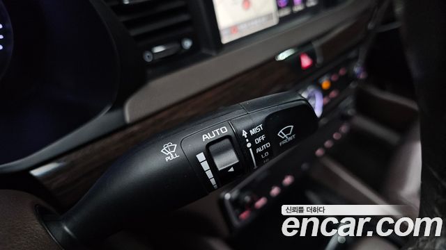 Kia K7 2017 — photo 32