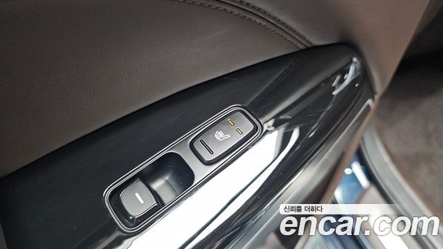 Kia K7 2017 — photo 35
