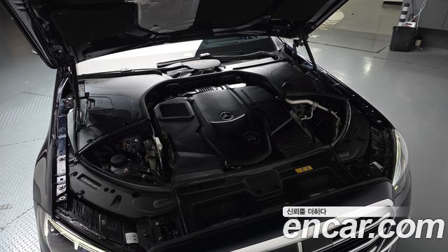 Mercedes-Benz S-Class 2022 — photo 6