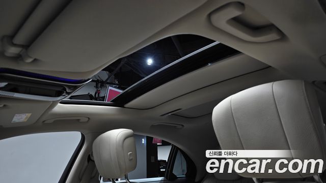 Mercedes-Benz S-Class 2022 — photo 23
