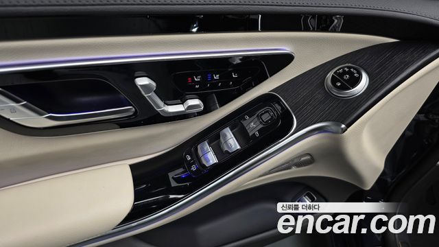 Mercedes-Benz S-Class 2022 — photo 24