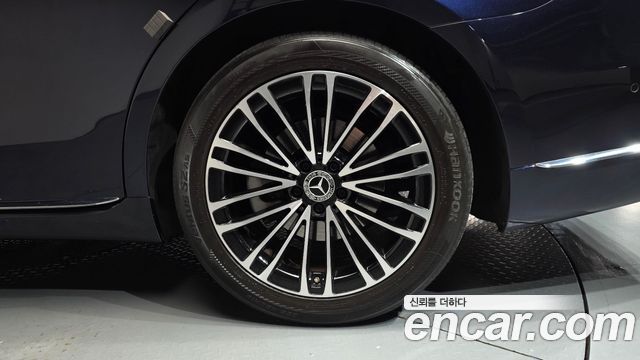 Mercedes-Benz S-Class 2022 — photo 7