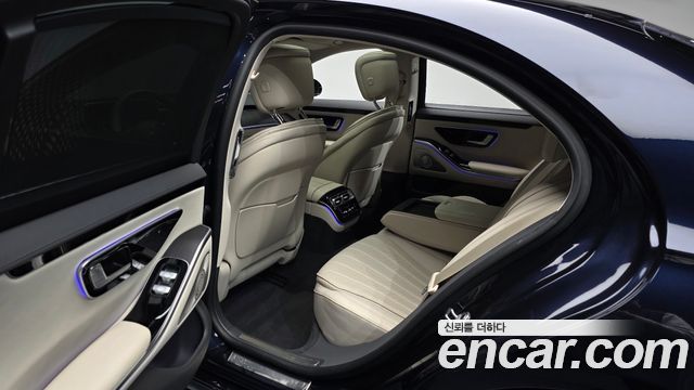 Mercedes-Benz S-Class 2022 — photo 16