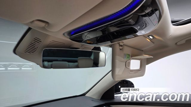 Mercedes-Benz S-Class 2022 — photo 35