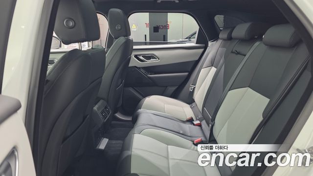 Land Rover Range Rover Velar 2026 — photo 4