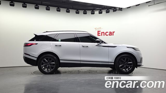 Land Rover Range Rover Velar 2026 — photo 5