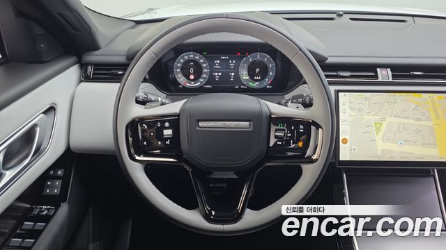 Land Rover Range Rover Velar 2026 — photo 15