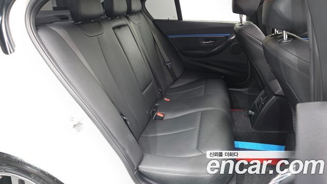 BMW 3-Series 2016 — photo 12