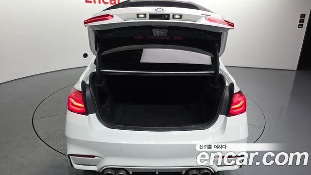 BMW 3-Series 2016 — photo 20