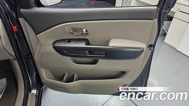 Kia Canival 2018 — photo 15