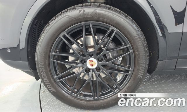 Porsche Cayenne 2026 — photo 5