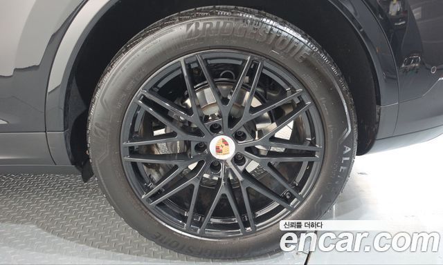 Porsche Cayenne 2026 — photo 7